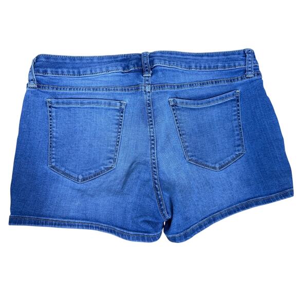 ARIZONA Jean Company Blue Jean Denim Shorts, Size 11 - Picture 6 of 7